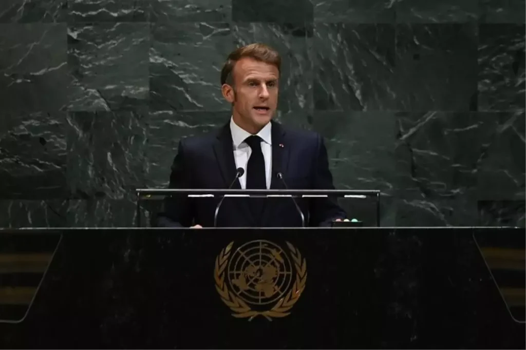Macron’un İsmi Epstein Belgelerinde