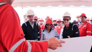 Maduro gitti buzlar eridi: ABD Enerji Bakanı’na Venezuela’da sıcak karşılama