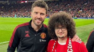 Manchester United taraftarının “saç kesme” sözü West Ham maçına takıldı