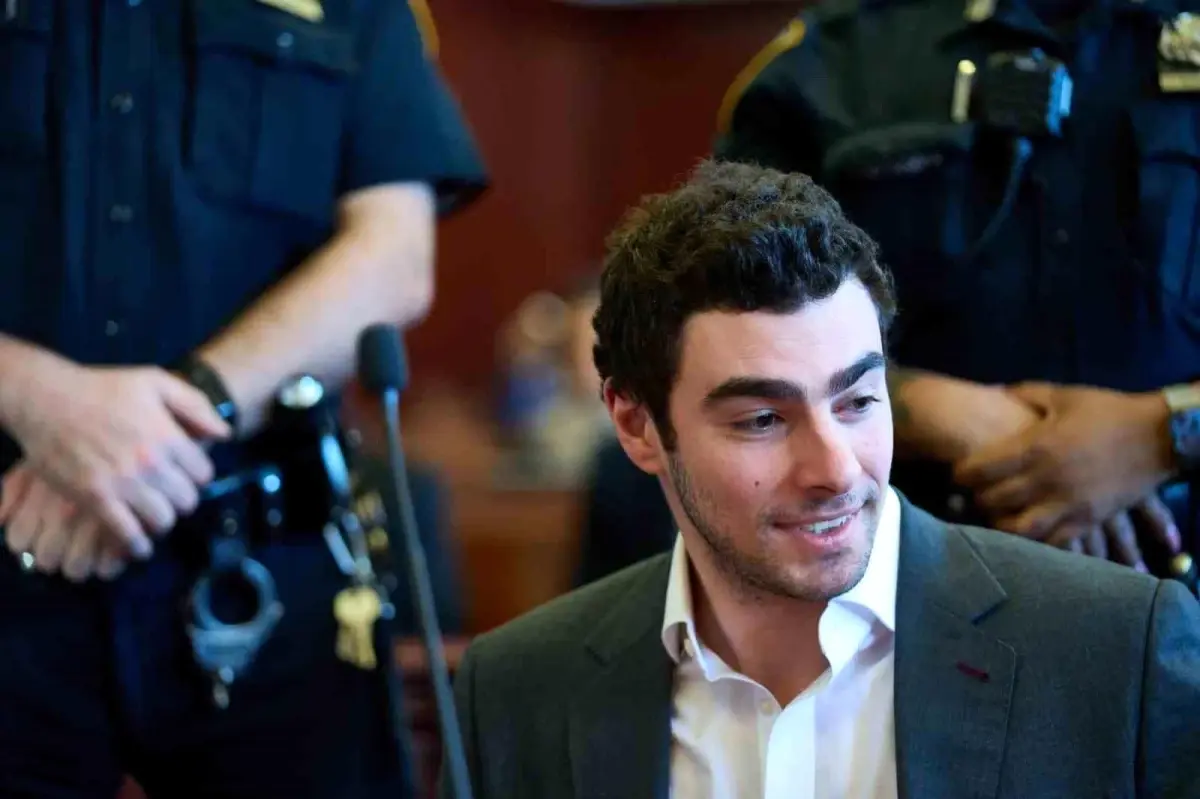 Mangione, CEO’yu Öldürme Suçlamasından Kurtuldu