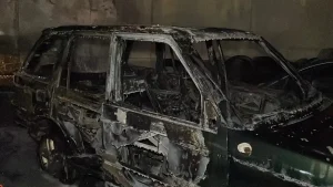 Maslak’ta Otopark Yangını: 5 Araç Küle Döndü