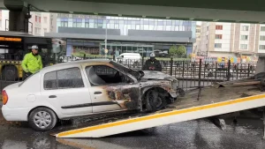 Mecidiyeköy’de otomobil yangını