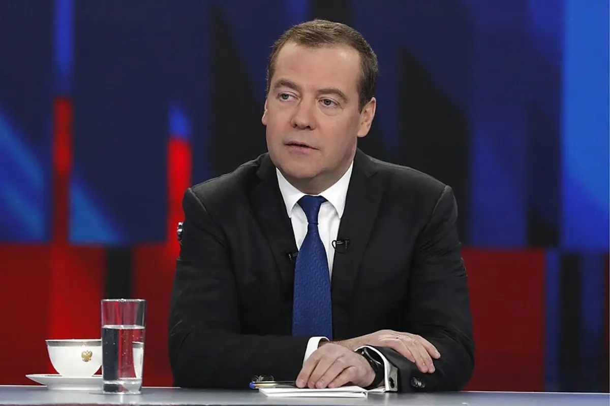 Medvedev: Trump Barış İçin Çabalıyor