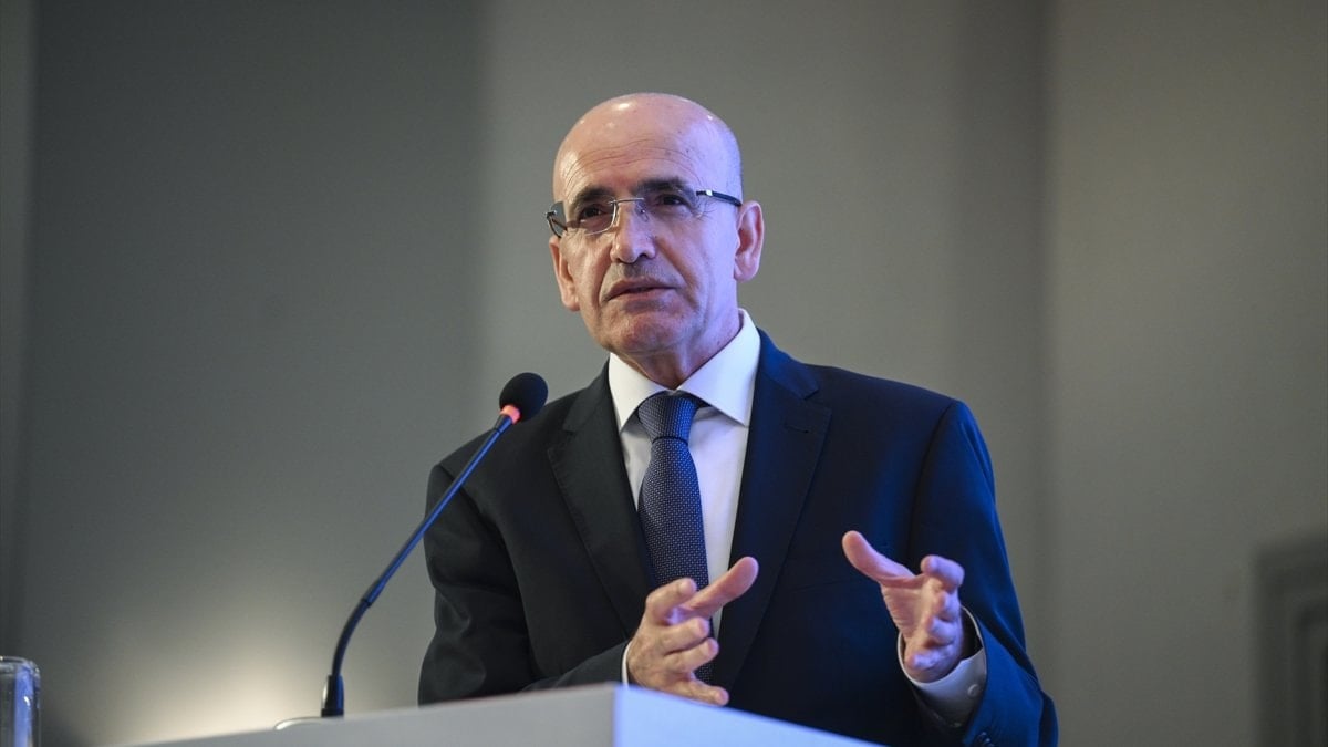 Mehmet Şimşek: İhracat ve turizm, sürdürülebilir cari dengeyi destekledi