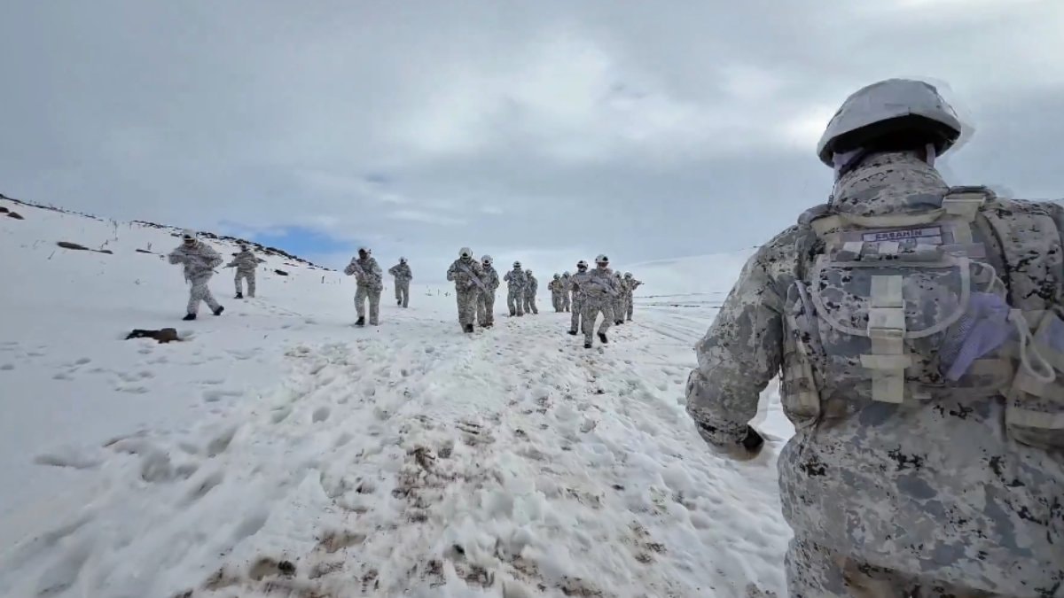 Mehmetçik kış tatbikatında