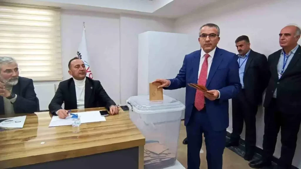 Memet Aslan Yeniden Seçildi