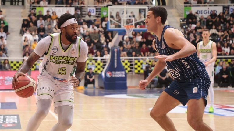 Merkezefendi Belediyesi Basket, Anadolu Efes’i mağlup etti