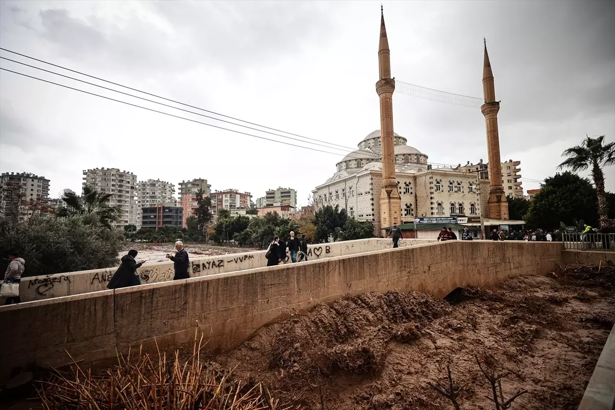 Mersin’de Kuvvetli Yağışlar Taşkınlara Neden Oldu