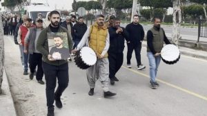 Mersin’de ölen adamın cenazesi davul zurna eşliğinde uğurlandı