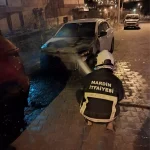 Midyat’ta Park Halindeki Araba Yandı