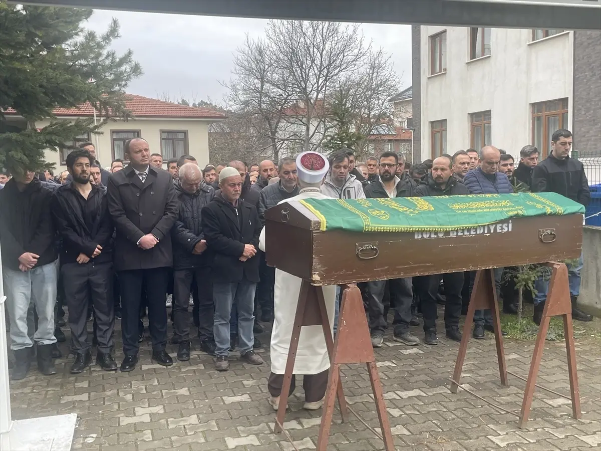 Motosiklet Kazasında Hayatını Kaybeden Sertaç Yılmaz, Bolu’da Defnedildi