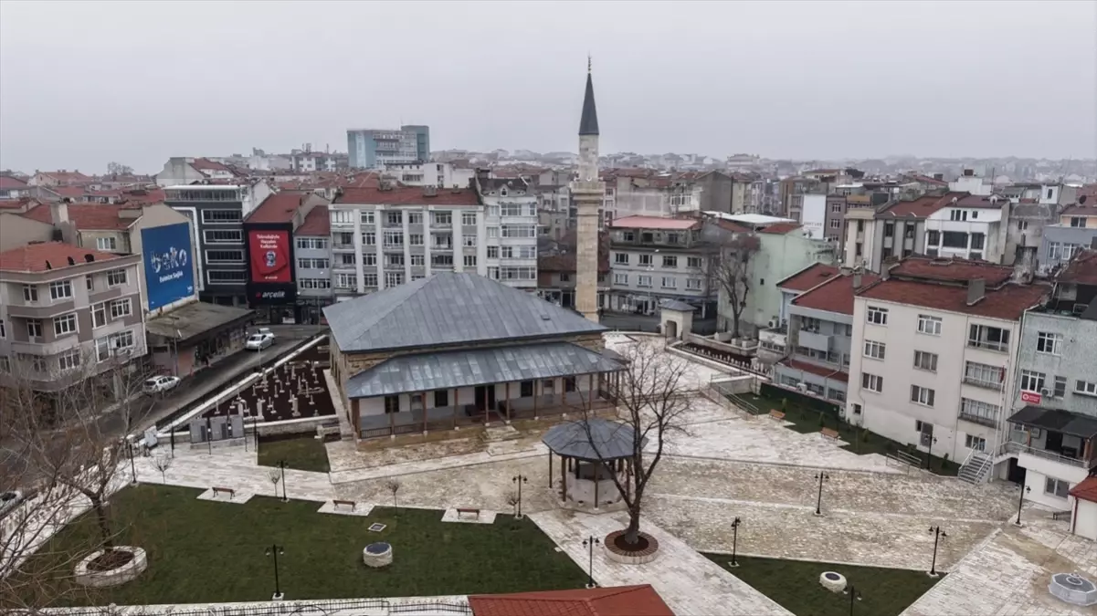 Muradiye Camisi Yenilendi