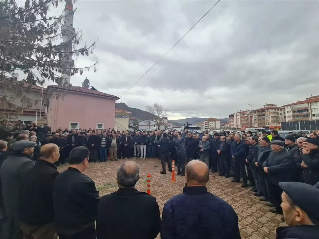 Nallıhan’dan 65 Kişi Umreye Uğurlandı