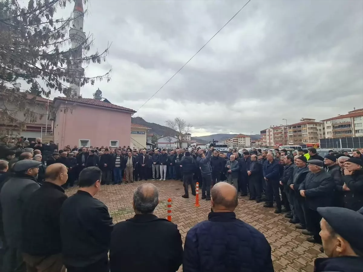 Nallıhan’dan 65 Kişi Umreye Uğurlandı