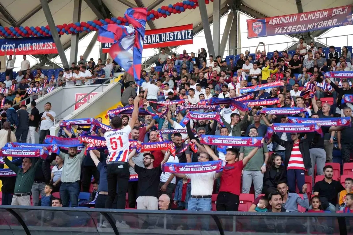 Niğde Belediyesi Spor Kulübü’nden aile dostu tribün uygulaması