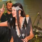 Nükhet Duru’nun sahne kıyafeti olay oldu