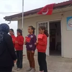 Öğrenciler Bayrak Sevgisi ile Dönüş Yaptı