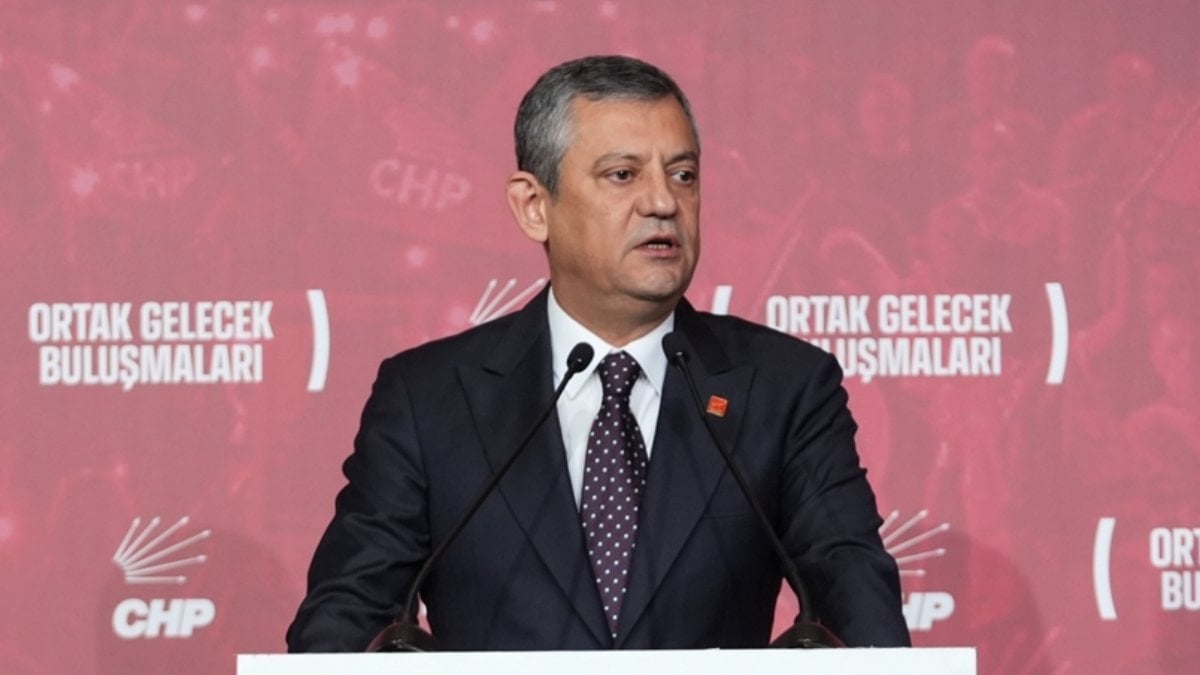 Özgür Özel’den Devlet Bahçeli’ye: ‘Ahmaklık’ sözünü üzerime alınmadım