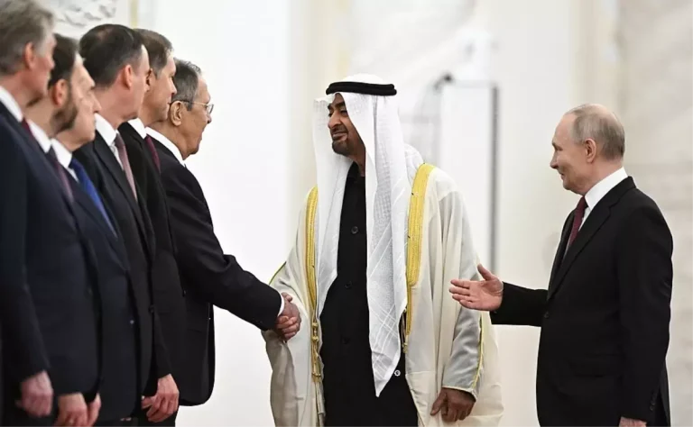 Putin ve Al Nahyan Moskova’da Görüştü