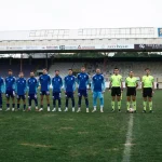 Rakip takım maça çıkmayınca kendi aralarında çift kale maç yaptılar