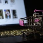 Ramazan ayında haneler ekonomik alışveriş için e-ticarete yöneliyor