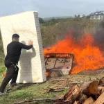 Restoran Sahibi Eşyaları Yaktı