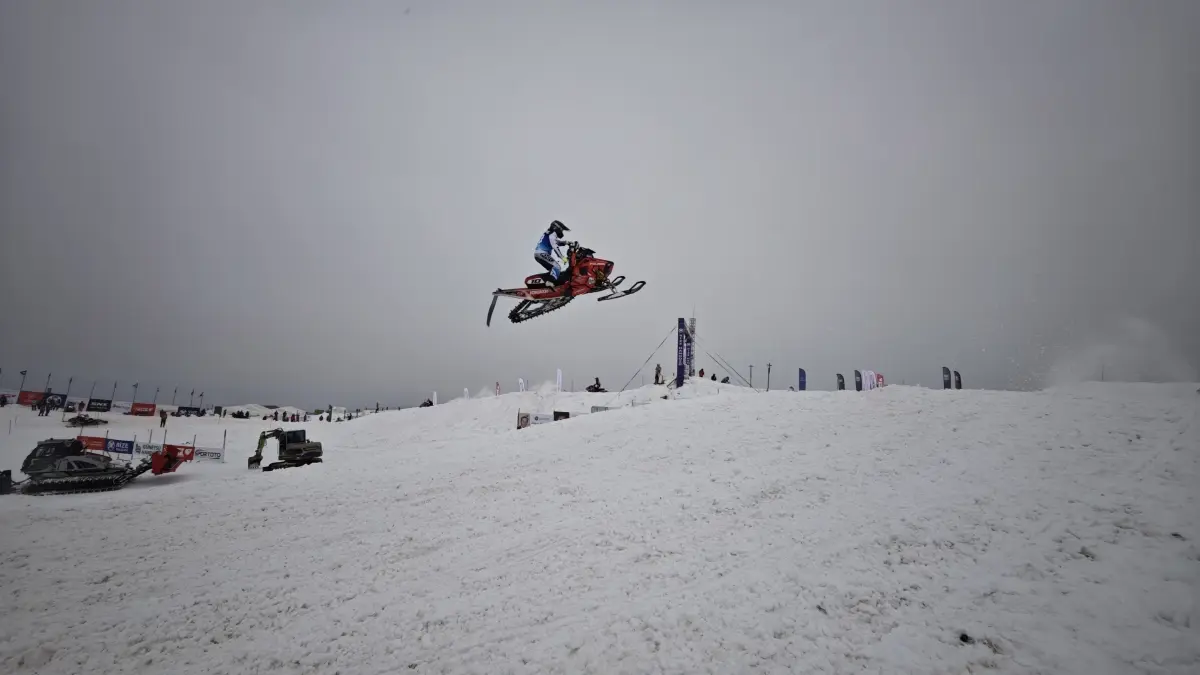 Rize’de Dünya Kar Motosikleti Şampiyonası Başladı