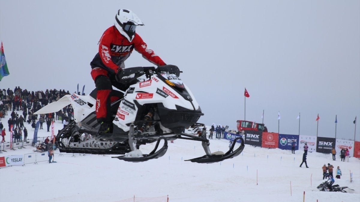 Rize’de Dünya Kar Motosikleti Şampiyonası’nda sıralama heyecanı