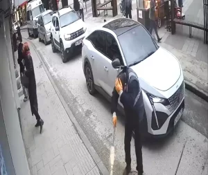 Rüzgar Reklam Tabelasını Uçurdu