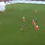Sahaya bomba atıp kaleciyi yaraladı! Kendi de kabusu yaşadı