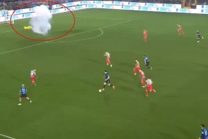 Sahaya bomba atıp kaleciyi yaraladı! Kendi de kabusu yaşadı