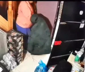 Sahibiyle samimiyet kurduğu iş yerinden önce çöpleri, sonra 250 karton sigarayı çıkarttı