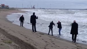 Sakarya’da 9 yaşındaki kızını göremediği için cinnet geçiren şahıs zar zor ikna edildi