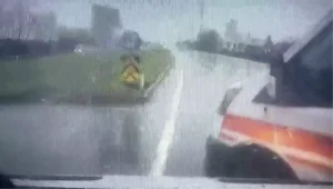 Sakarya’da Ambulans ve Minibüs Çarpıştı