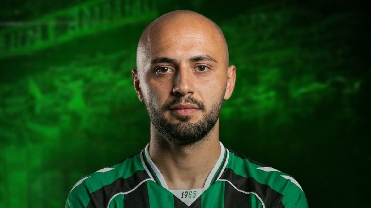 Sakaryaspor, Burak Bekaroğlu’nu renklerine bağladı