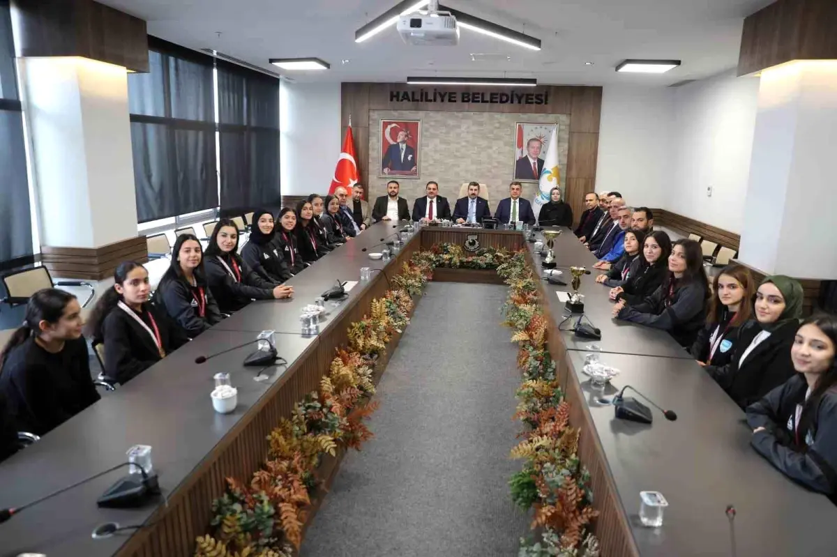 Şampiyon takımdan Canpolat’a ziyaret