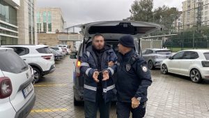 Samsun’da aynı gün, aynı sokakta eki eve giren hırsız yakalandı