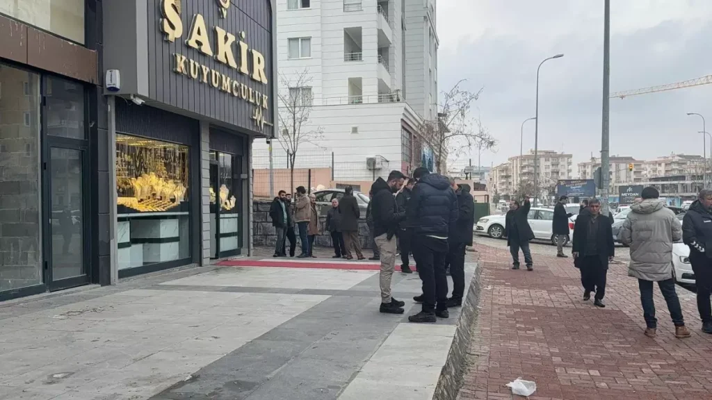 Şanlıurfa’da Kuyumcu Soygunu: Polis Vuruldu