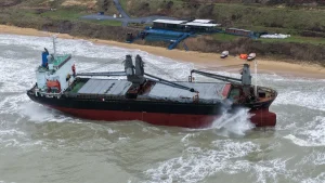 Sarıyer’de Geminin Kurtarma Çalışmaları Sürüyor