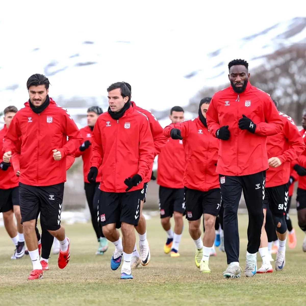 Sivasspor Sarıyer Maçı Hazırlıklarına Başladı