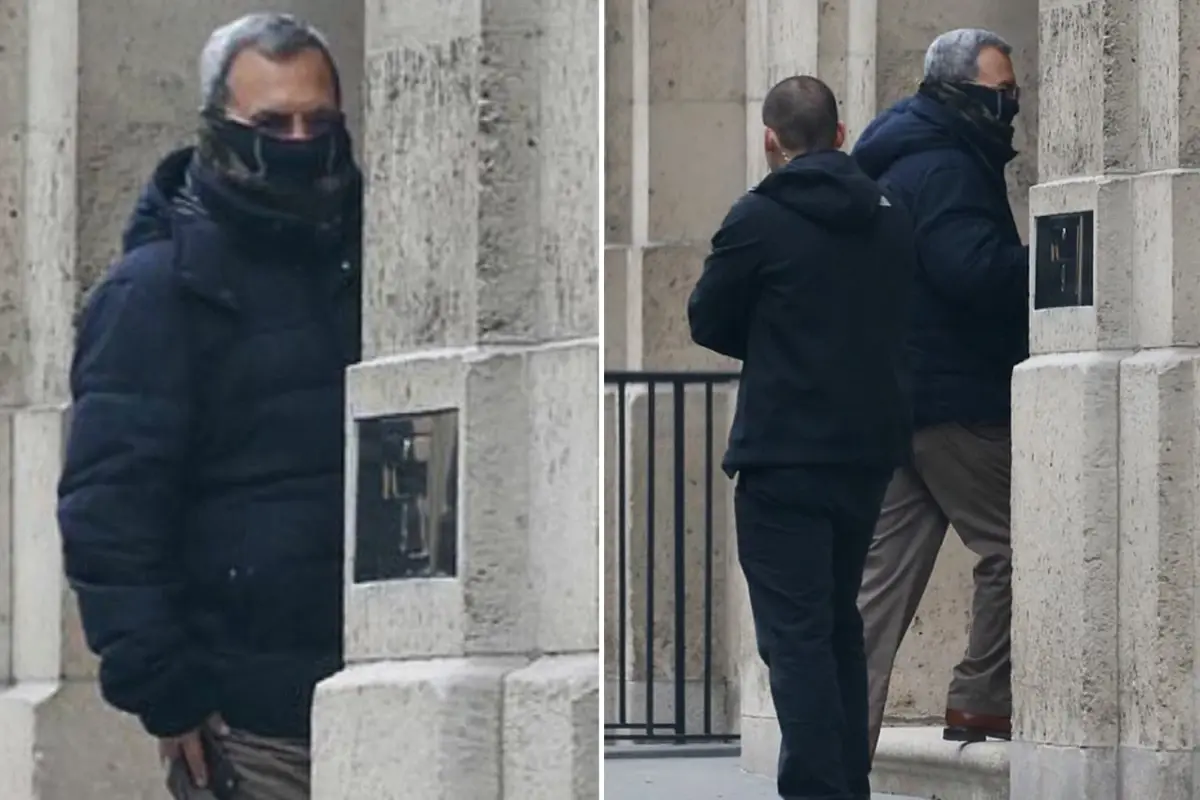 Skandalı vahametini ortaya koyan kare! Malikaneden çıkarken yakalanan isim olay