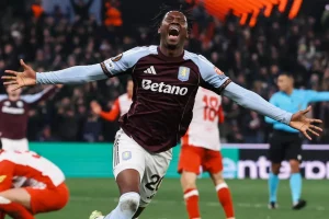 Son bölüme 2-0 geride giren Aston Villa’dan muhteşem geri dönüş