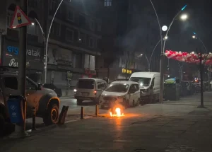 Sultangazi’de Yer Altı Elektrik Kablolarında Patlama