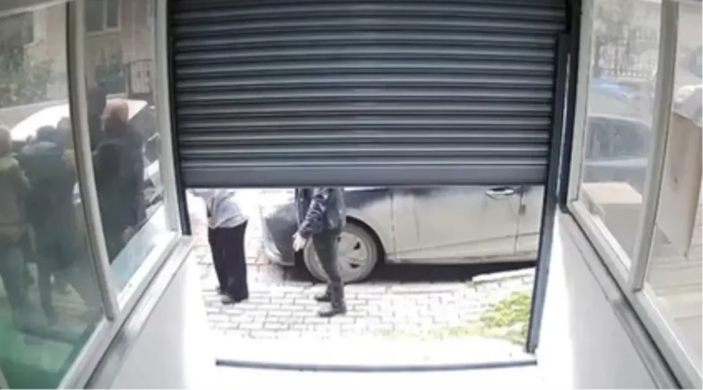 Tacizci Esnaf Tarafından Darbedildi