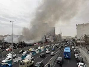 Tahran’daki bir çarşıda yangın çıktı: 200 dükkan küle döndü