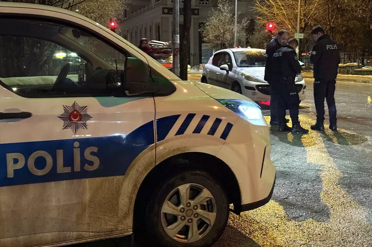 Taksi Kazası: Bir Kişi Ağır Yaralandı