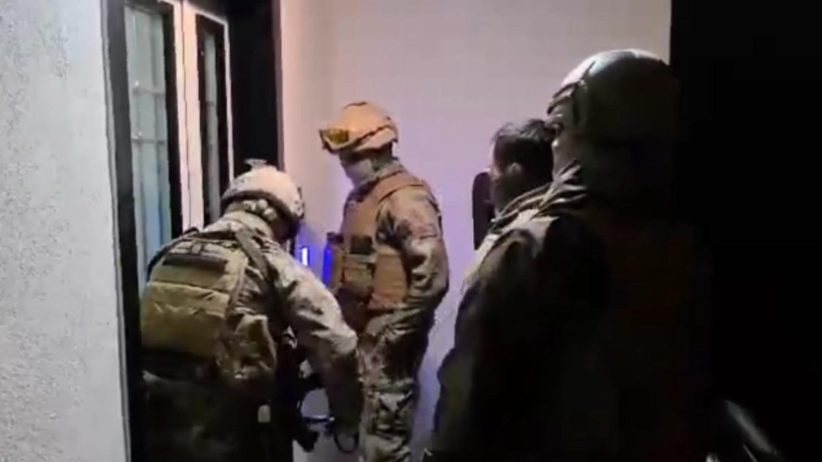 Tekirdağ’da kendilerini büyüdü ve medyum olarak tanıtanlara operasyon