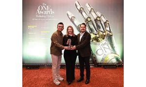 The ONE Awards’ta üst üste 5’inci kez “Yılın İtibarlısı” seçilerek “Büyük Ödül” ile onurlandırıldı