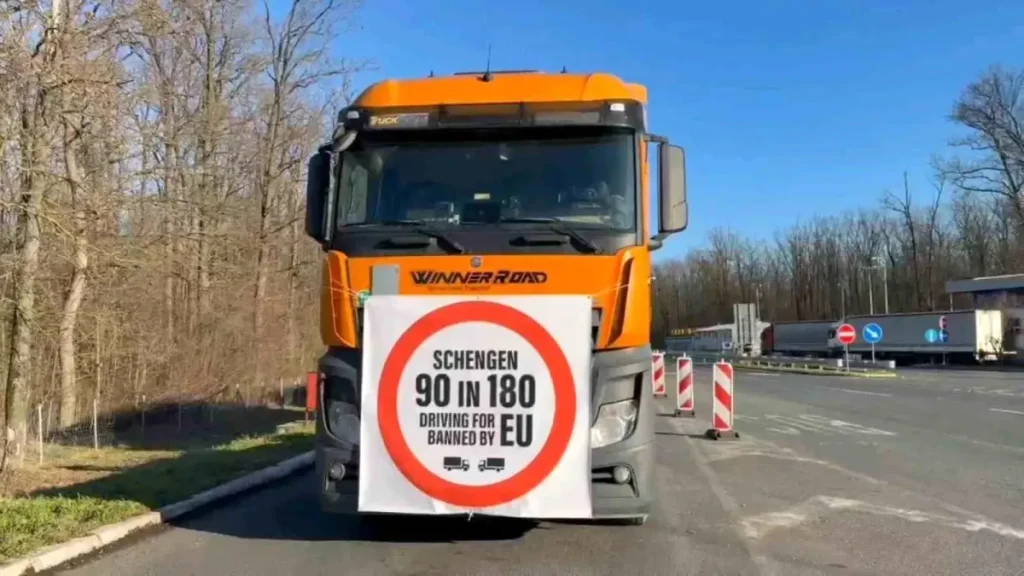 Tır Şoförleri Sınırda Mahsur Kaldı