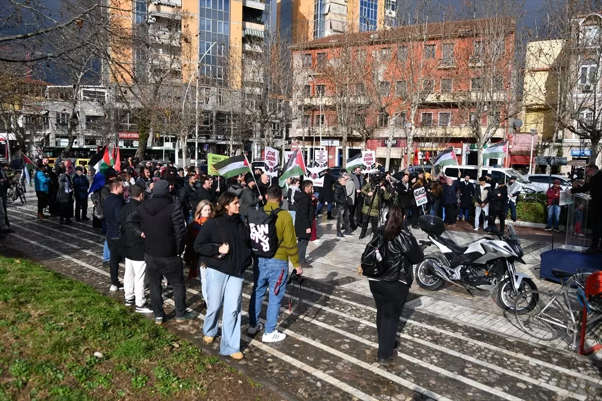 Tiran’da Filistin’e Destek Gösterisi